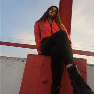 Meet your Posher, Lena